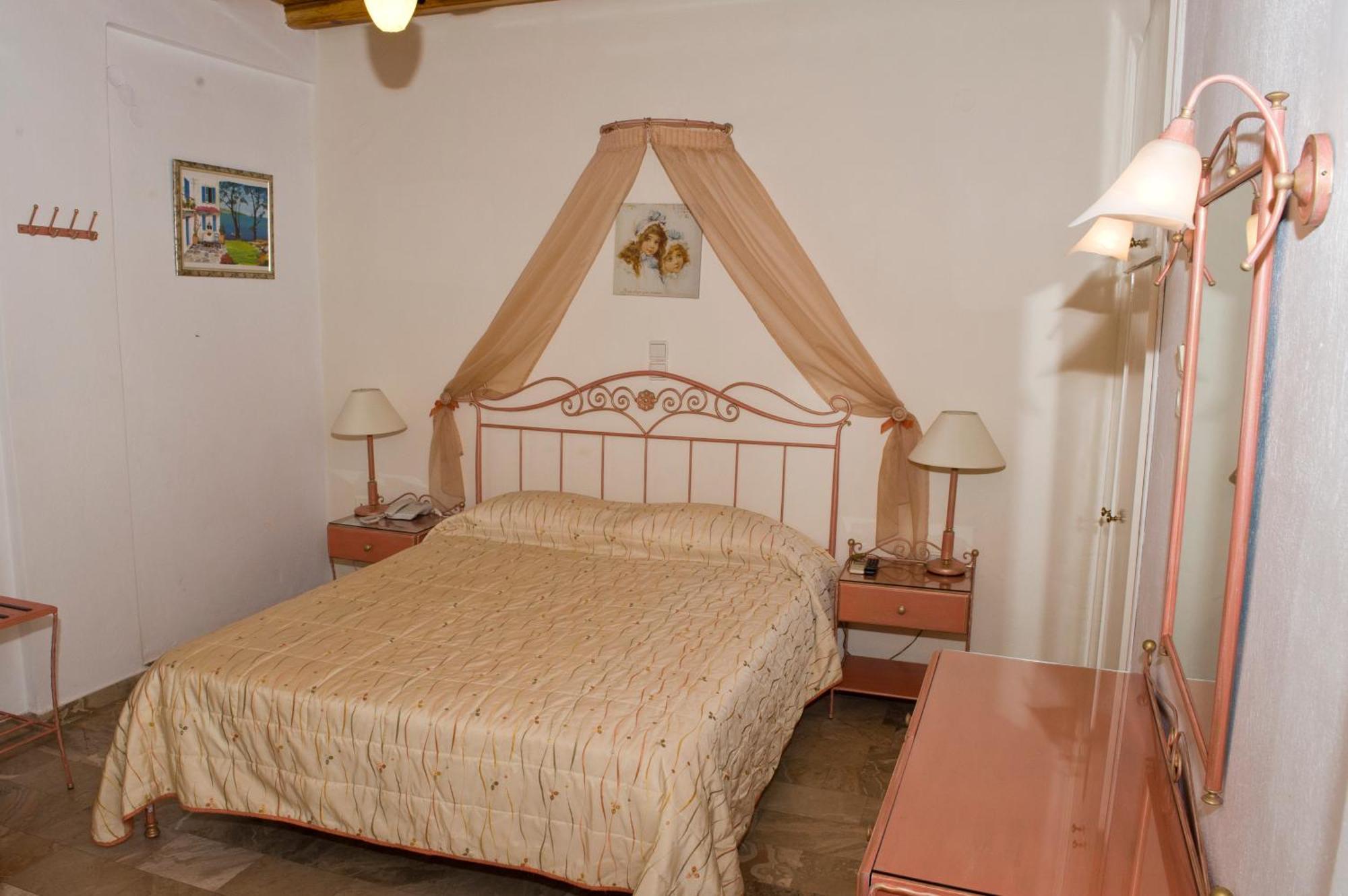Vana Holidays Ornos  Chambre photo
