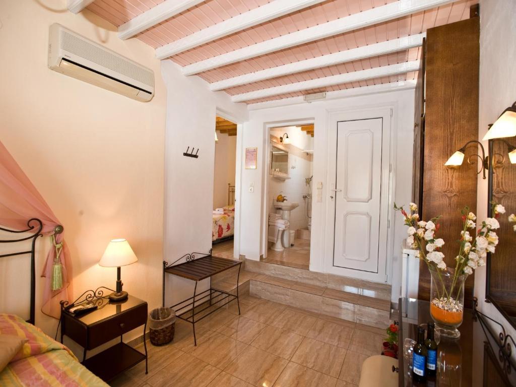 Vana Holidays Ornos  Chambre photo