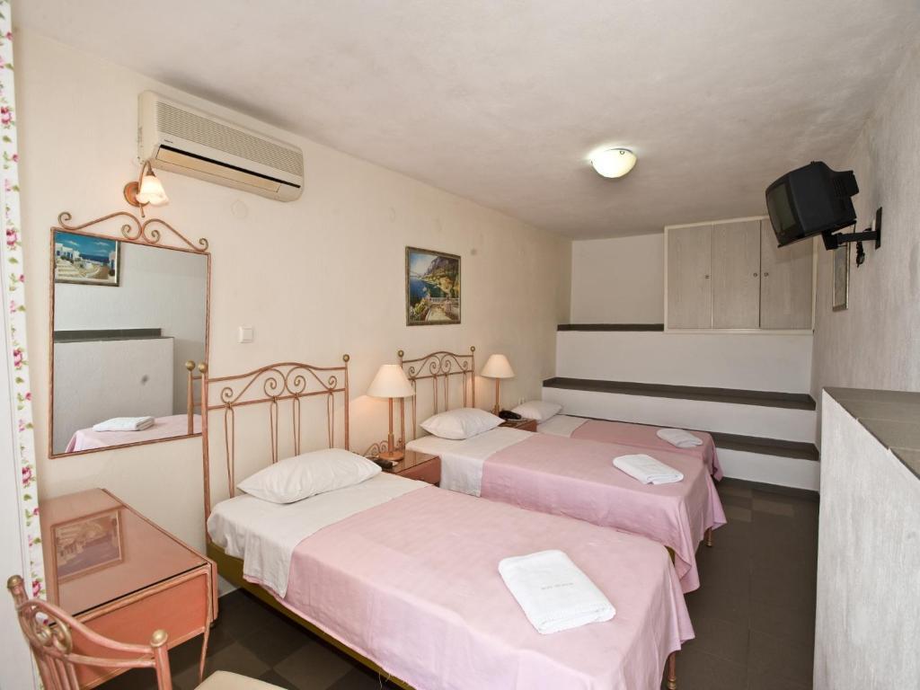 Vana Holidays Ornos  Chambre photo